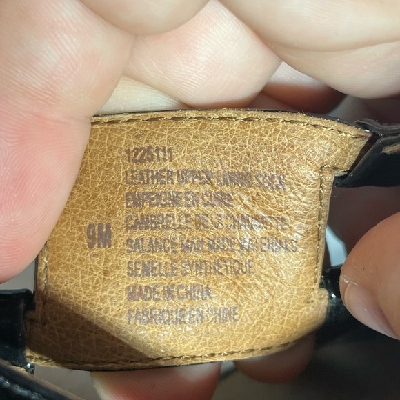 Sofft Leather Patent Sandals Small Heel Strappy Black Women’s 9 Shoe - Picture 6 of 6